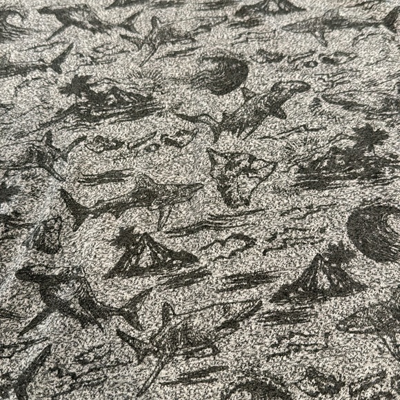 Gray tee with sea creatures - Picture 2 of 3